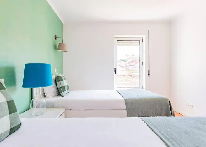 Hang Your Hat Apartment Lisbon